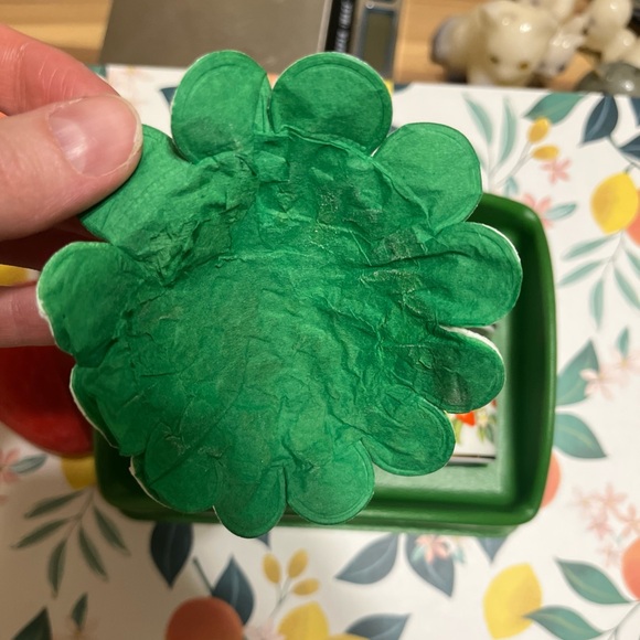 Vintage Avon Strawberry soap and napkin holder set. Gold trim - Picture 3 of 9